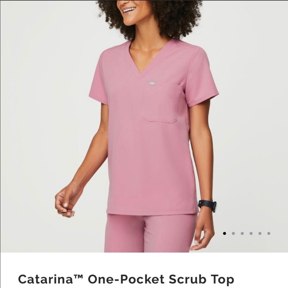 Figs scrub top